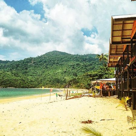 Beachfront Hut Upstairs Astra - Beach Shack Chalet Kampong Juara Exterior foto